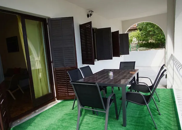 Apartman Laura *
