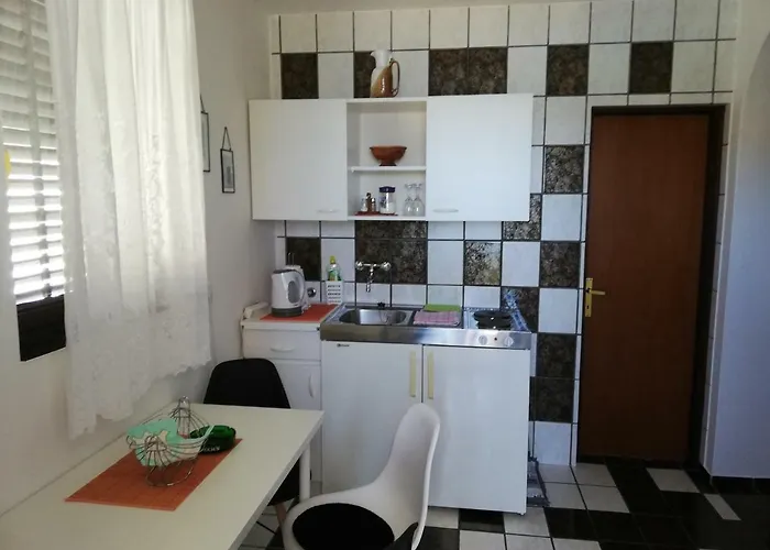 Apartman Laura *