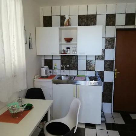 Apartment Laura *